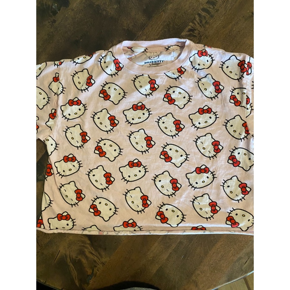 Junior's Hello Kitty Half Shirt‎ Pink With Hello Kitty Faces  Size L